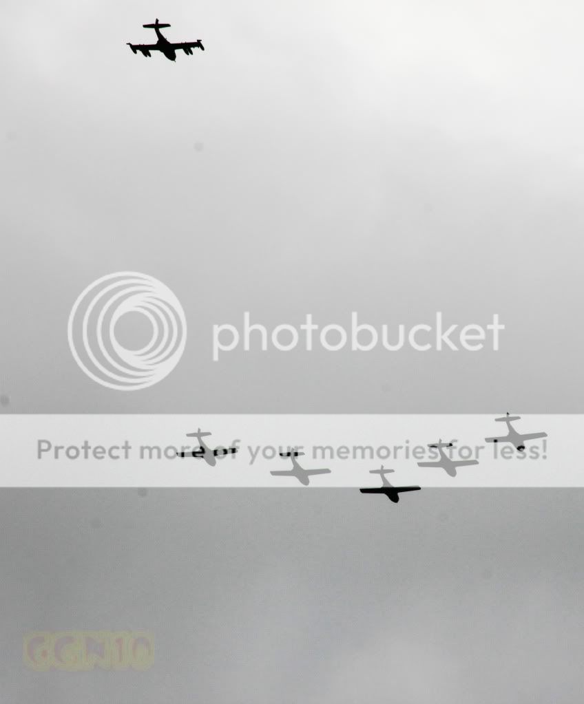 IMAGE: http://i919.photobucket.com/albums/ad35/surgeonhawkeye/20%20de%20Julio/20jul45.jpg