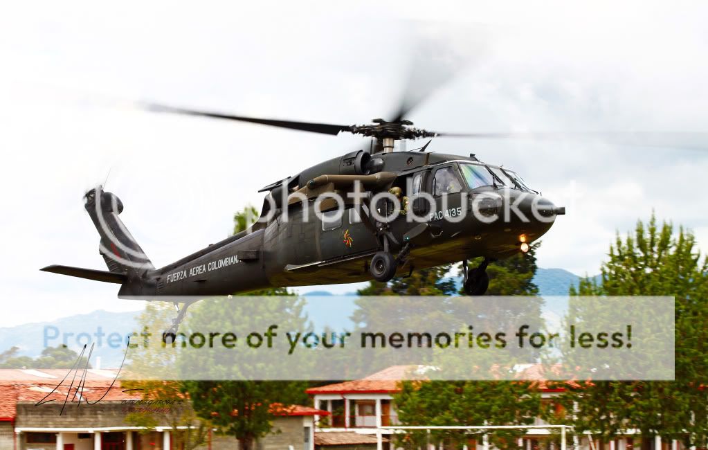 IMAGE: http://i919.photobucket.com/albums/ad35/surgeonhawkeye/F%20Air%202011/Fair20111131UH601.jpg