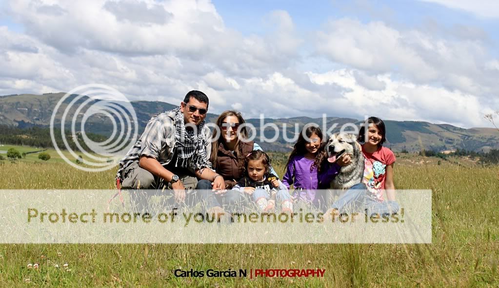 IMAGE: http://i919.photobucket.com/albums/ad35/surgeonhawkeye/Familia.jpg