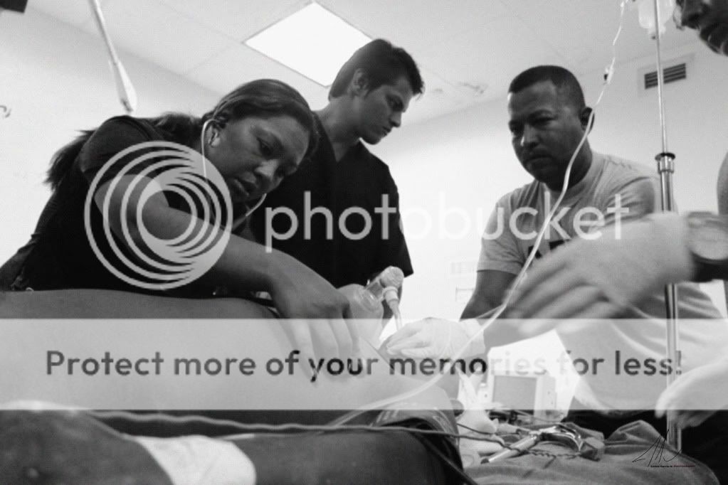 IMAGE: http://i919.photobucket.com/albums/ad35/surgeonhawkeye/Journalism/docsatwar3.jpg