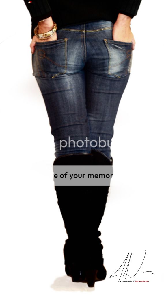 IMAGE: http://i919.photobucket.com/albums/ad35/surgeonhawkeye/Luchy275.jpg