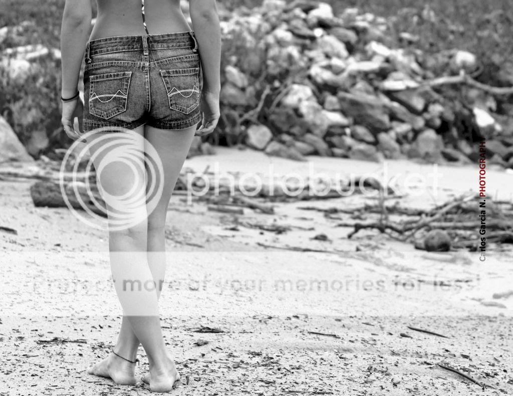 IMAGE: http://i919.photobucket.com/albums/ad35/surgeonhawkeye/Model/Agosto5265_zps3d602cf6.jpg