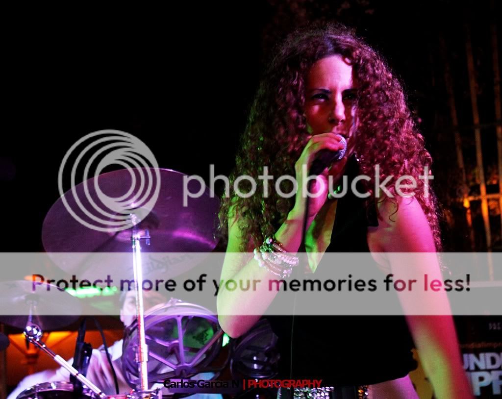 IMAGE: http://i919.photobucket.com/albums/ad35/surgeonhawkeye/Others/concierto2.jpg