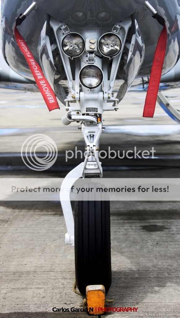 IMAGE: http://i919.photobucket.com/albums/ad35/surgeonhawkeye/Planes/Kingfront.jpg