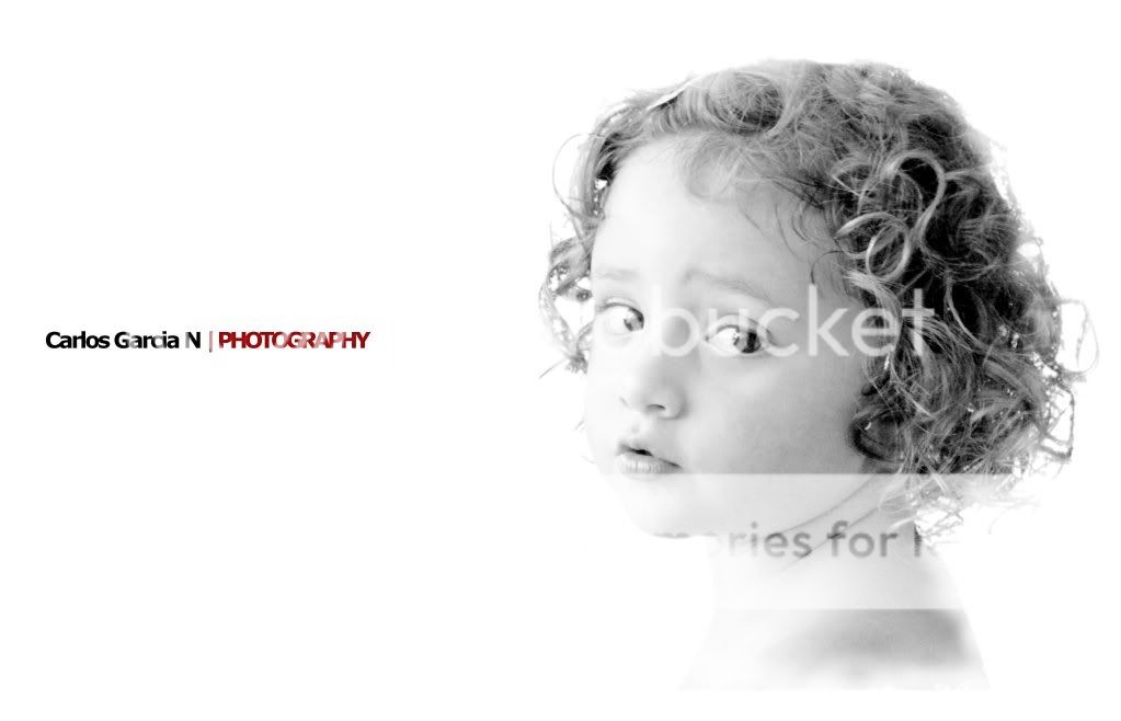 IMAGE: http://i919.photobucket.com/albums/ad35/surgeonhawkeye/Retratos/Angel2.jpg