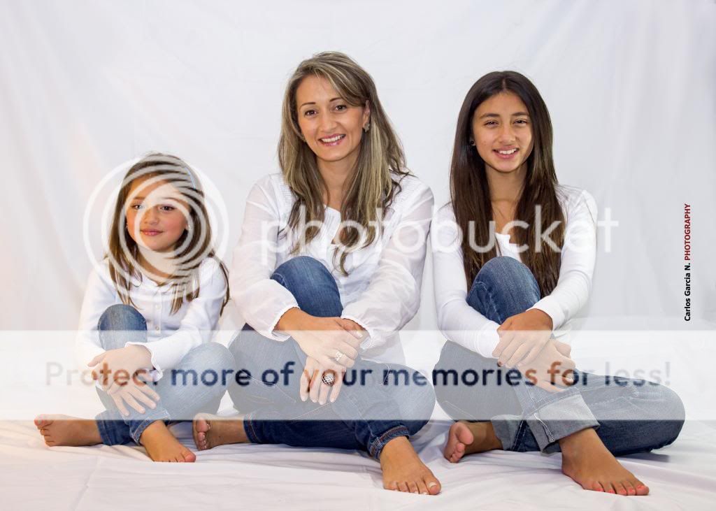 IMAGE: http://i919.photobucket.com/albums/ad35/surgeonhawkeye/Retratos/IMG_2702_zps07294467.jpg