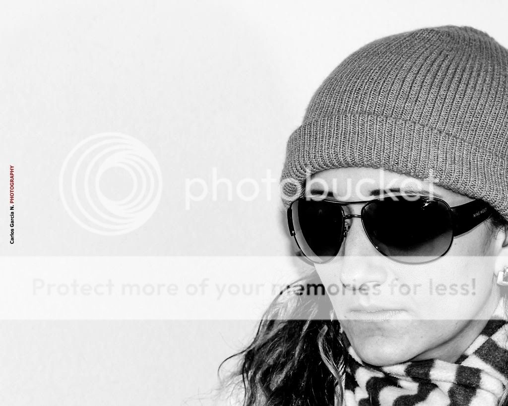 IMAGE: http://i919.photobucket.com/albums/ad35/surgeonhawkeye/Retratos/IMG_4448-1_zps2e689772.jpg