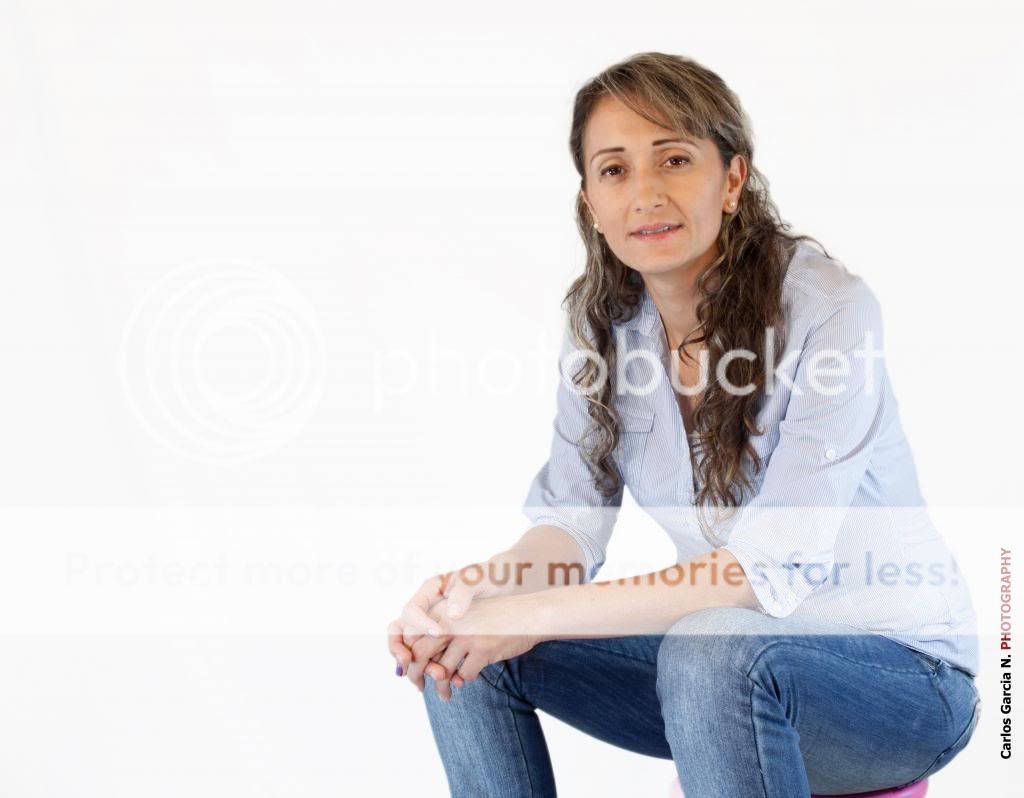 IMAGE: http://i919.photobucket.com/albums/ad35/surgeonhawkeye/Retratos/Luchy102-Recovered_zpsc145f99a.jpg