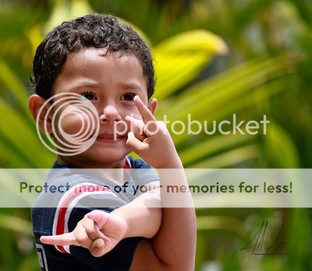 IMAGE: http://i919.photobucket.com/albums/ad35/surgeonhawkeye/Retratos/Sammykarate2.jpg