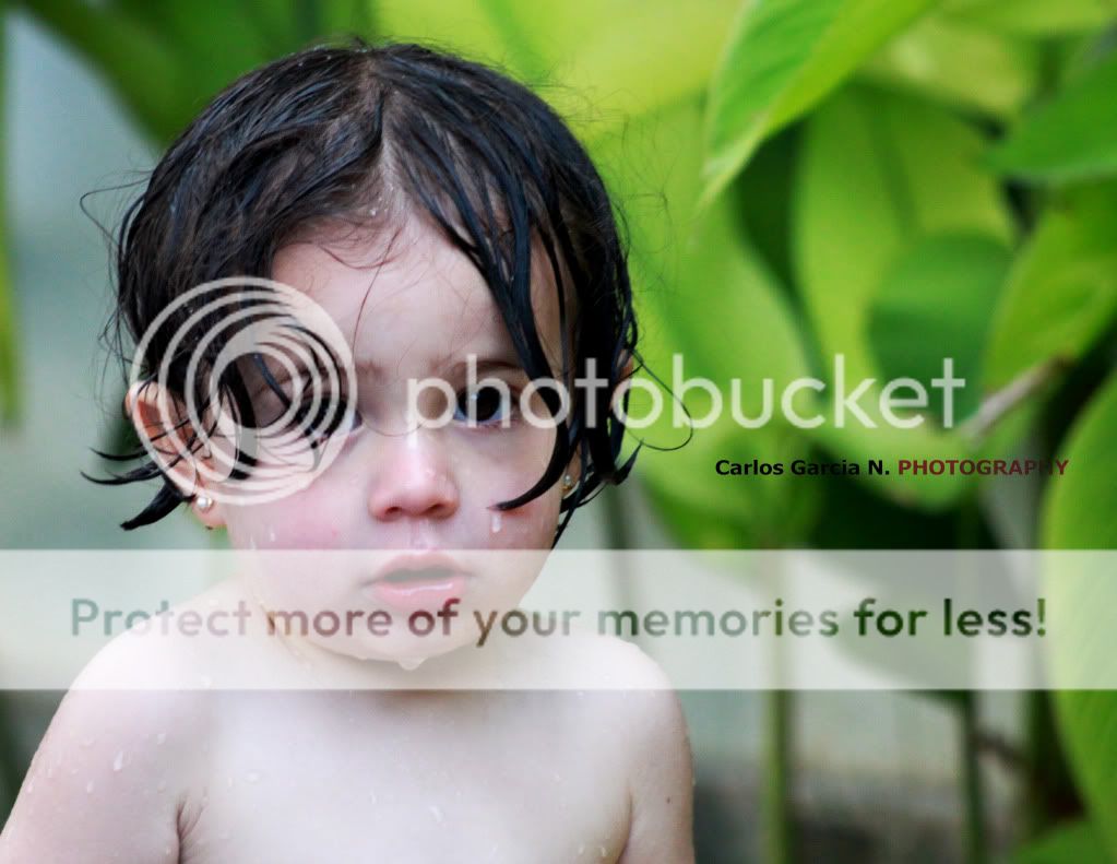 IMAGE: http://i919.photobucket.com/albums/ad35/surgeonhawkeye/Retratos/Vale.jpg