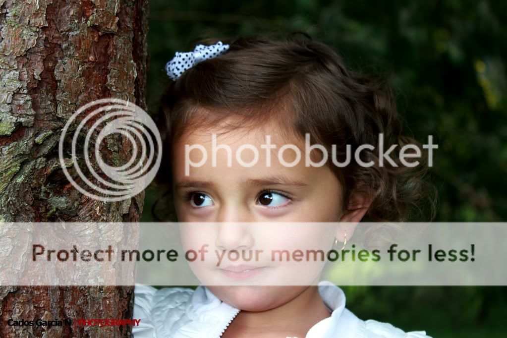 IMAGE: http://i919.photobucket.com/albums/ad35/surgeonhawkeye/Retratos/ago10138.jpg