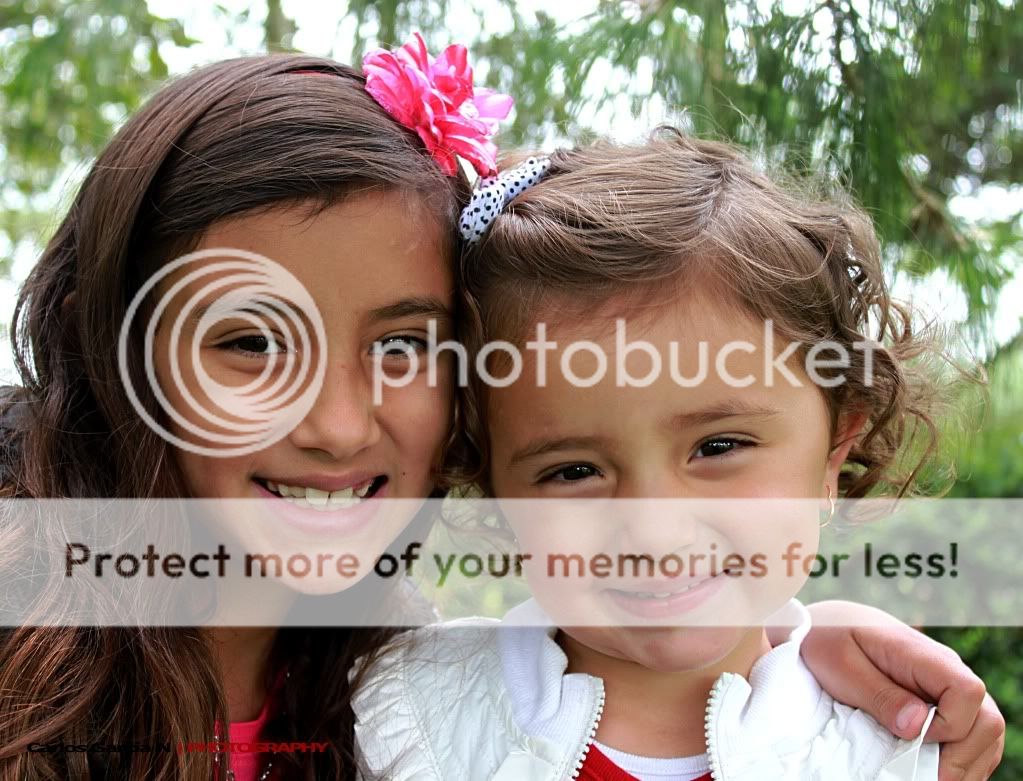 IMAGE: http://i919.photobucket.com/albums/ad35/surgeonhawkeye/Retratos/ago10167.jpg