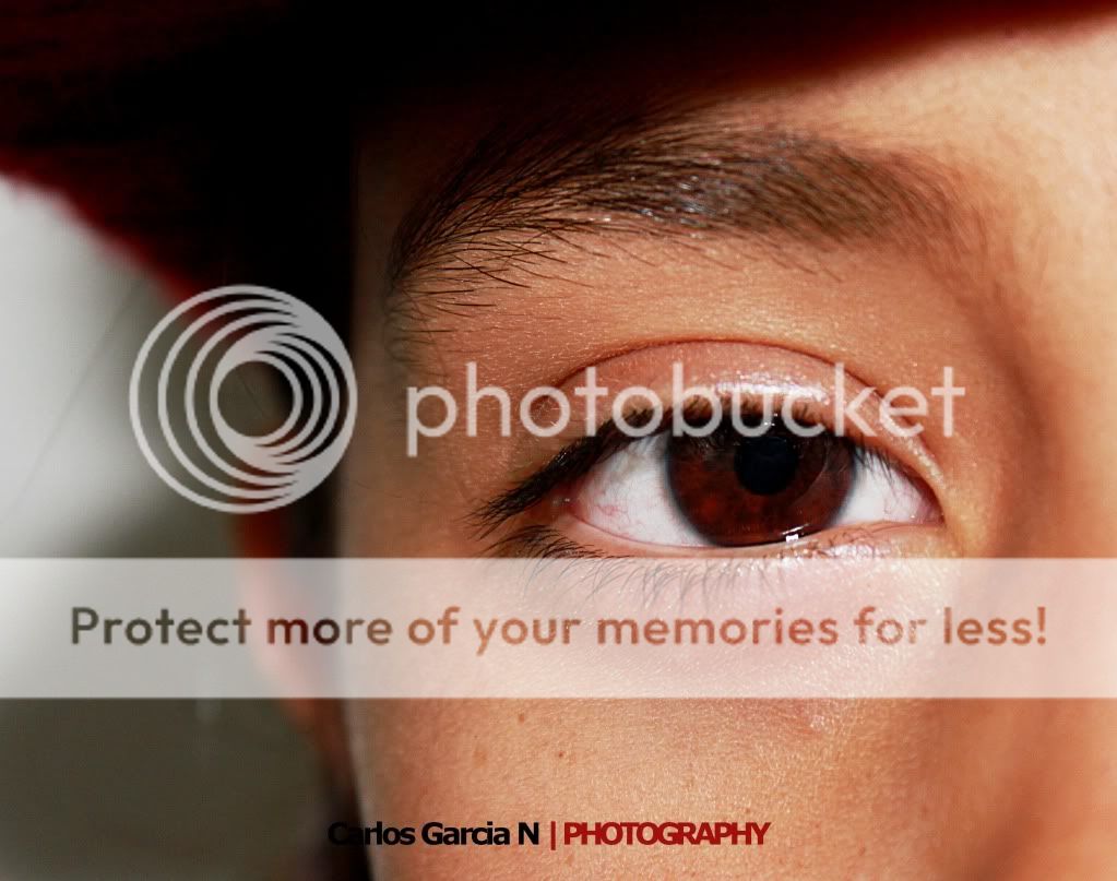 IMAGE: http://i919.photobucket.com/albums/ad35/surgeonhawkeye/Retratos/eyeball2.jpg