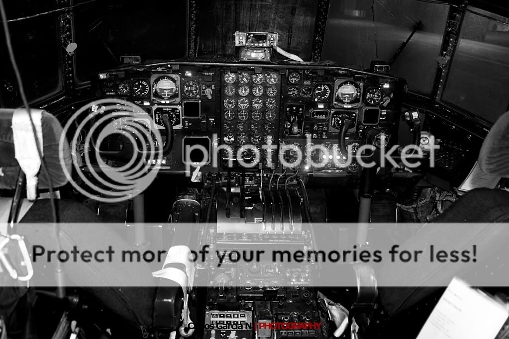 IMAGE: http://i919.photobucket.com/albums/ad35/surgeonhawkeye/c%20130/cabinacompleta.jpg