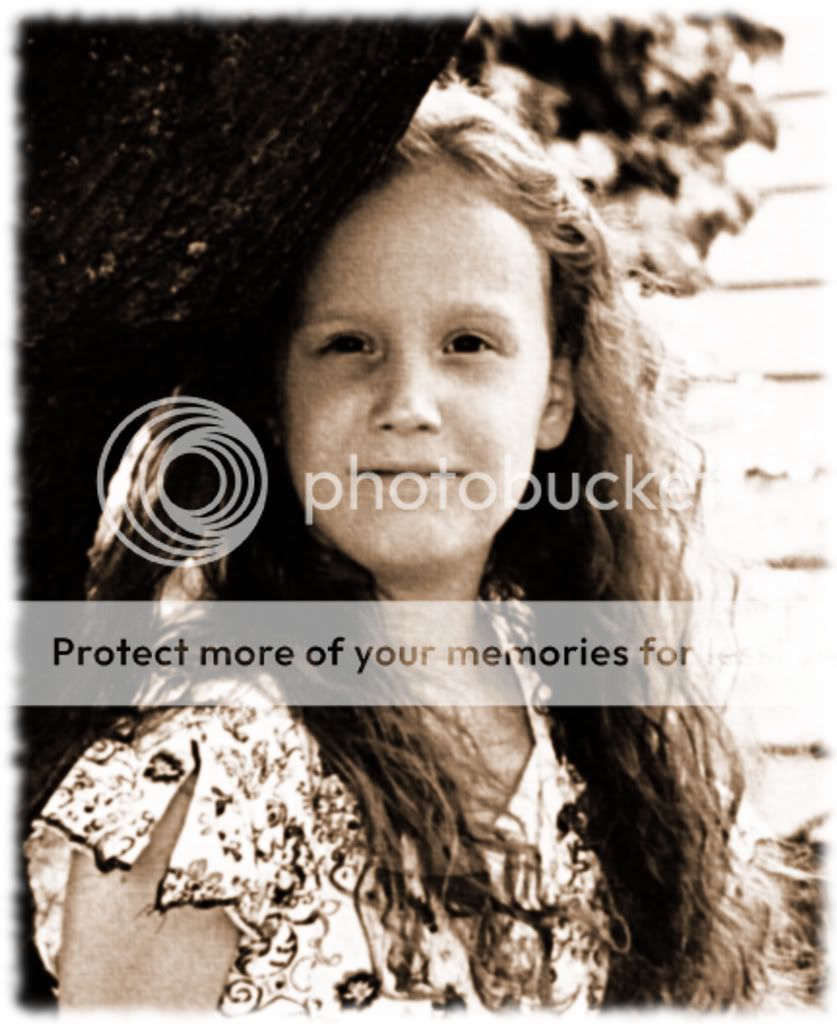 IMAGE: http://i919.photobucket.com/albums/ad35/surgeonhawkeye/contest/327.jpg