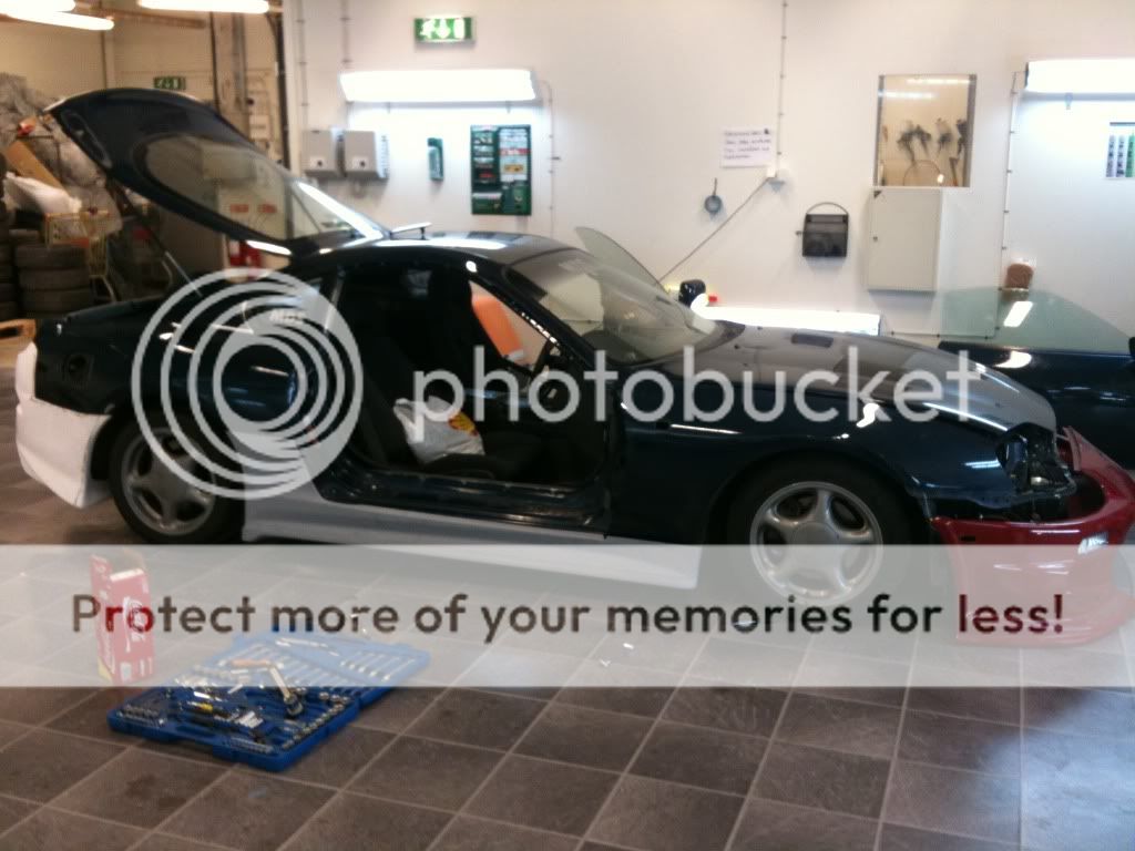 http://i919.photobucket.com/albums/ad37/Supra-Alex/IMG_0021.jpg